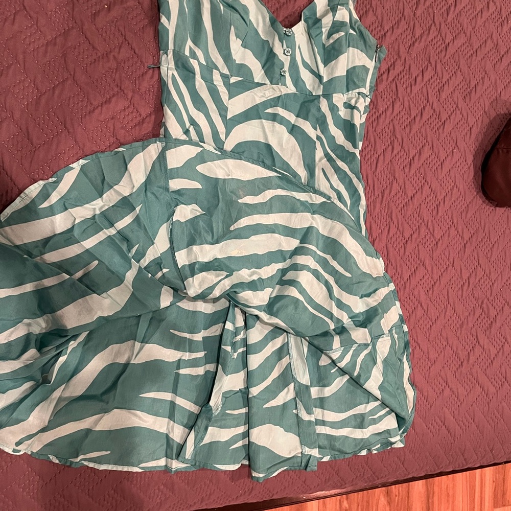 Guess dress in size 4
